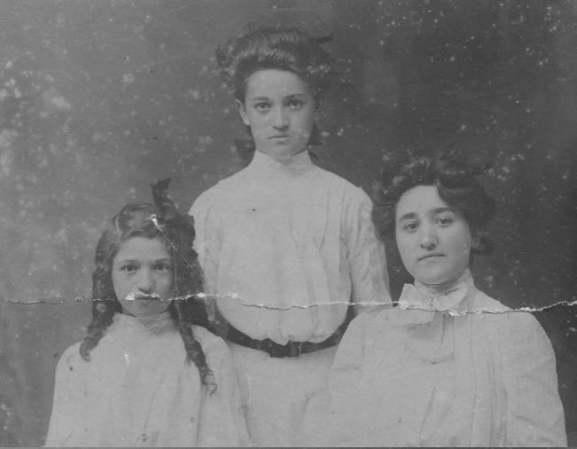 Mother, Rose and Jennie, c. 1900