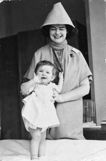 Jeanne and Kate in late 1962